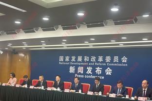 米体：尤文准备与什琴斯尼降薪续约至2026年，双方已达协议